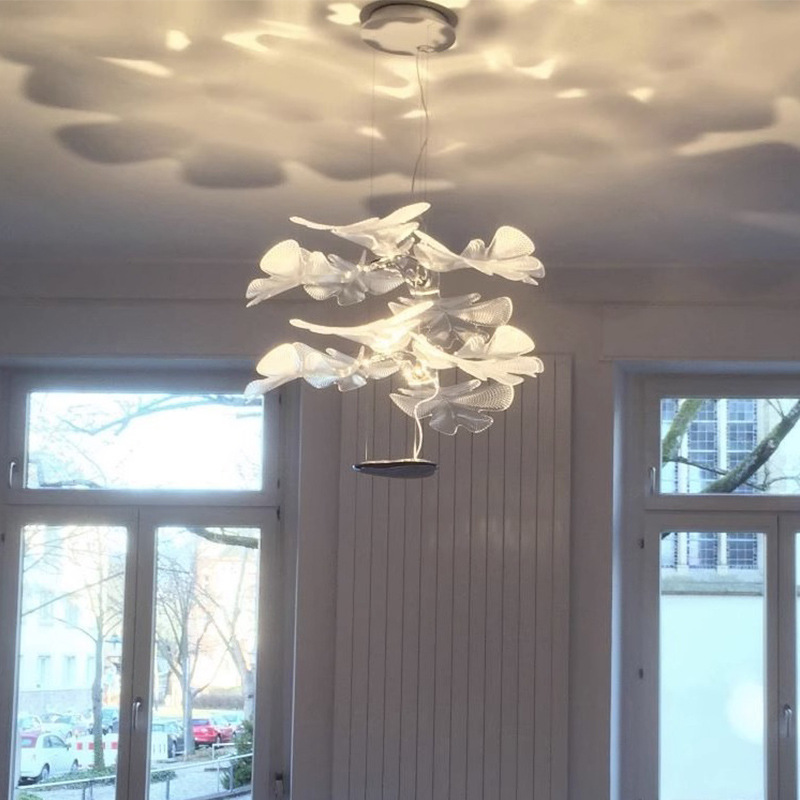 简约法式客厅悬浮花瓣吊灯